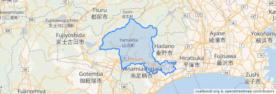 Mapa de ubicacion de 足柄上郡.