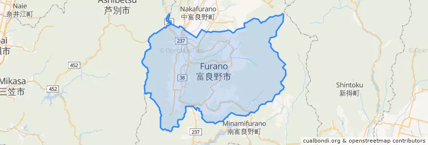 Mapa de ubicacion de 富良野市.