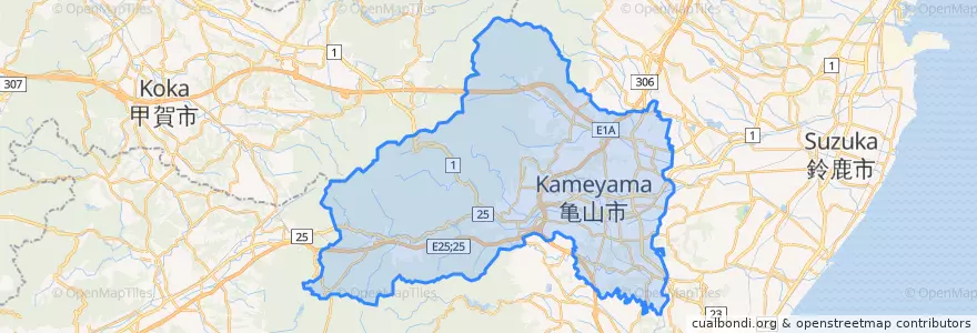 Mapa de ubicacion de 亀山市.