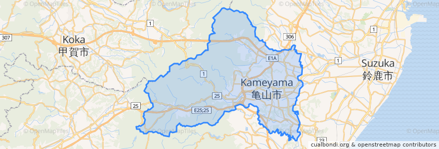 Mapa de ubicacion de 亀山市.