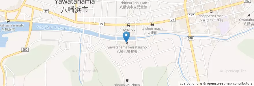 Mapa de ubicacion de 八幡浜警察署 en Япония, Эхимэ, 八幡浜市.