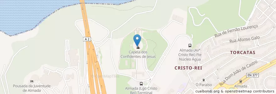 Mapa de ubicacion de Capela dos Confidentes de Jesus en البرتغال, Área Metropolitana De Lisboa, شطوبر, شبه جزيرة شطوبر, Almada, Almada, Cova Da Piedade, Pragal E Cacilhas.