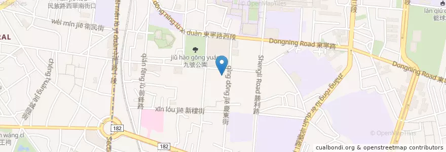 Mapa de ubicacion de 臥龍居 en 臺灣, 臺南市, 東區.