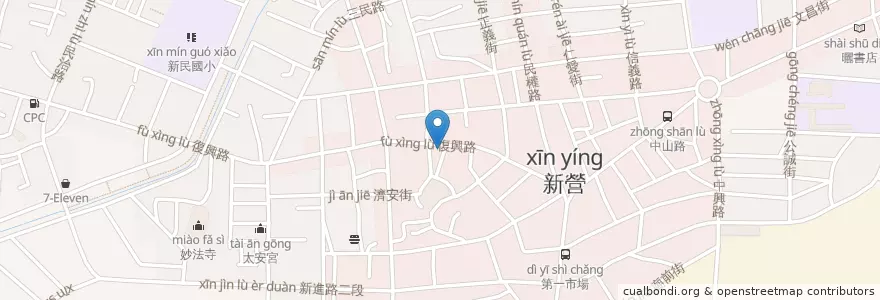 Mapa de ubicacion de 卡布里義廚 en 타이완, 타이난 시, 新營區.