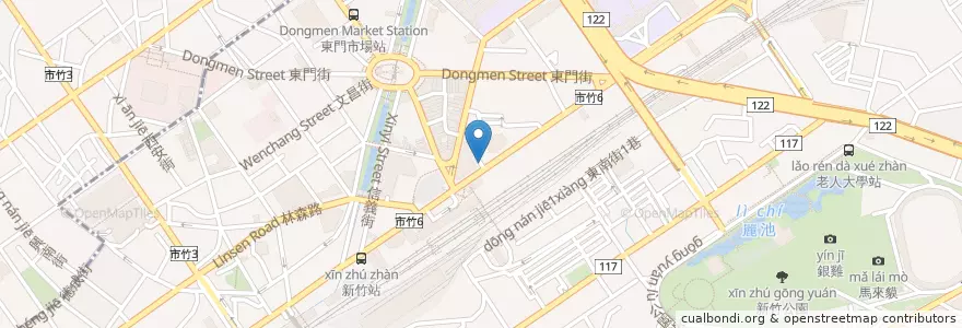 Mapa de ubicacion de 地下停車場出入口 en 타이완, 타이완성, 신주시, 둥구.