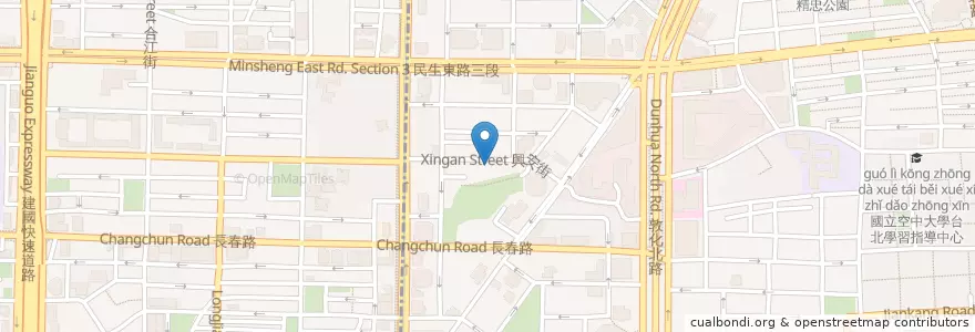 Mapa de ubicacion de 港瀧美食餐廳 en Taiwan, 新北市, Taipé, 松山區.