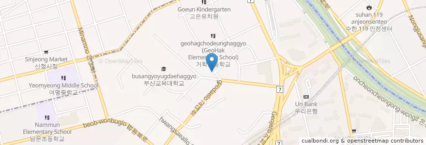 Mapa de ubicacion de 커피긱스 en 대한민국, 부산, 동래구, 거제동.
