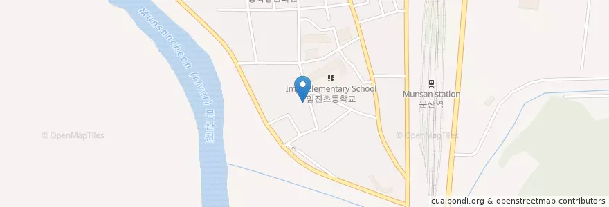 Mapa de ubicacion de 대피소 en 大韓民国, 京畿道, 坡州市, 문산읍.