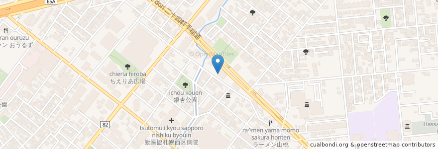 Mapa de ubicacion de 焼鳥ダイニング いただきコッコちゃん en Japonya, 北海道, 石狩振興局, 札幌市, 西区.