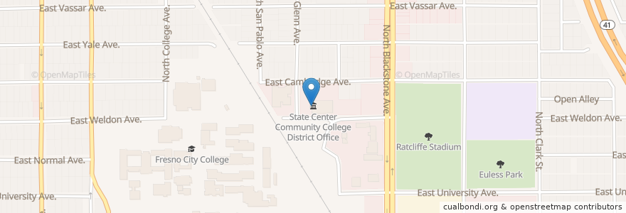 Mapa de ubicacion de State Center Community College District Office en 미국, 캘리포니아주, Fresno County, Fresno.