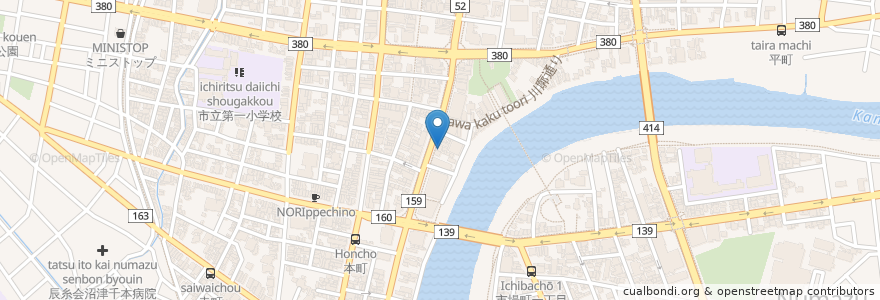 Mapa de ubicacion de おさしみ小町 en 日本, 静岡県, 沼津市.