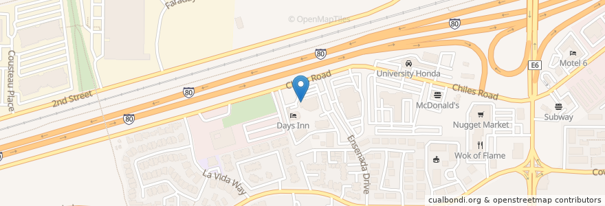 Mapa de ubicacion de Domino's en 미국, 캘리포니아주, Yolo County, Davis.