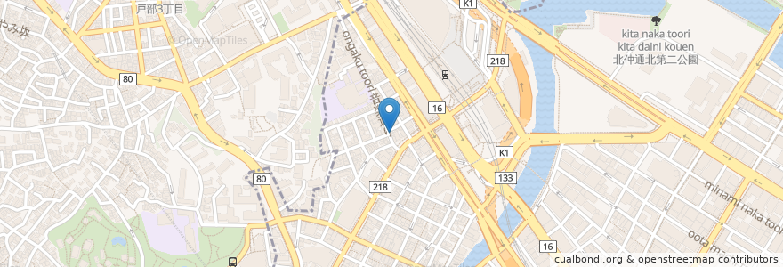 Mapa de ubicacion de 天婦羅 あぶら屋 en اليابان, كاناغاوا, 横浜市, 西区.