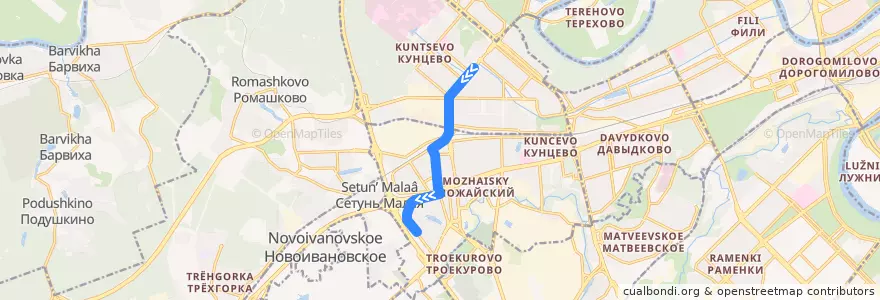Mapa del recorrido Автобус 825: Метро "Молодёжная" — Беловежская улица de la línea  en Westlicher Verwaltungsbezirk.