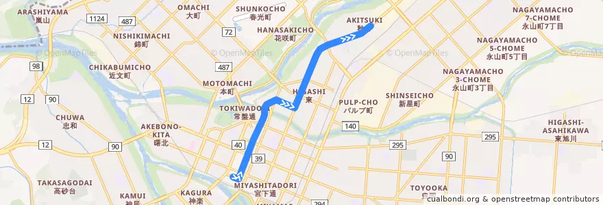 Mapa del recorrido [8]秋月線 de la línea  en Asahikawa.