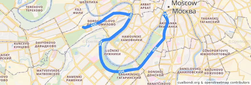Mapa del recorrido Автобус Т7: Кинотеатр «Ударник» — Метро «Парк Победы» de la línea  en Moskou.