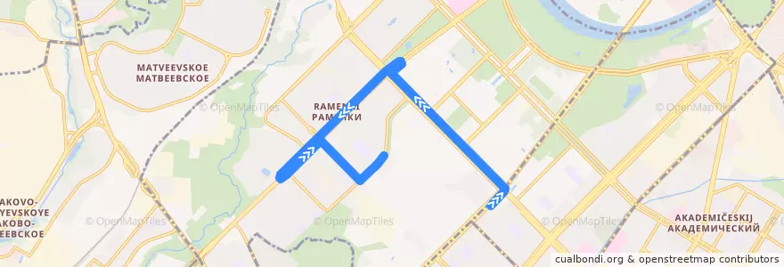 Mapa del recorrido Автобус 447: Метро Университет - Шуваловский квартал de la línea  en район Раменки.