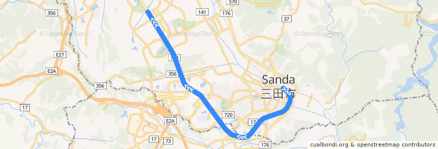 Mapa del recorrido 神戸電鉄 普通 ウッディタウン中央発 三田行 de la línea  en 三田市.