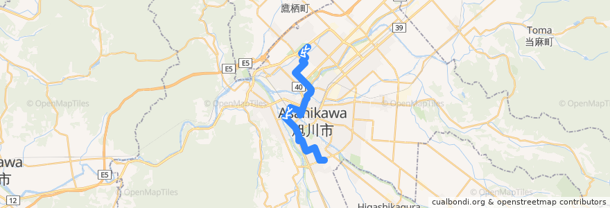 Mapa del recorrido [80]春光6条・医大線 de la línea  en 旭川市.