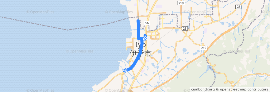 Mapa del recorrido 伊予市コミュニティバス 「あいくる」 鵜崎・新川線 (保健センター - ファミリーマート下吾川店) de la línea  en 伊予市.